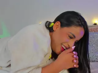 Mariana Cuellar's Live Sex Cam Show
