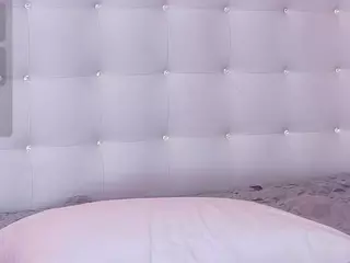 littleissues's Live Sex Cam Show
