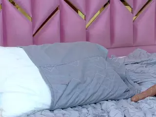 littleissues's Live Sex Cam Show