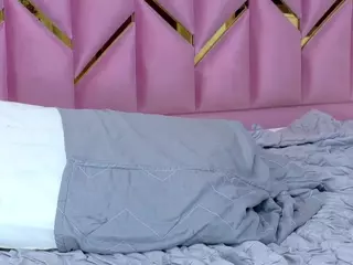 littleissues's Live Sex Cam Show
