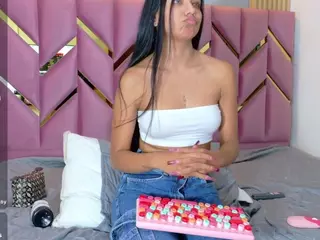littleissues's Live Sex Cam Show