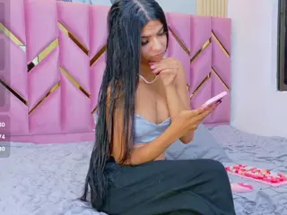 littleissues's Live Sex Cam Show