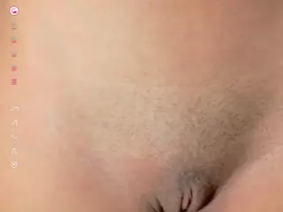 littleissues's Live Sex Cam Show
