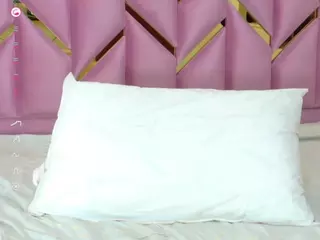 littleissues's Live Sex Cam Show