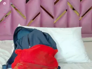 littleissues's Live Sex Cam Show