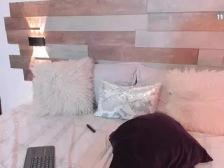 Little Eva's Live Sex Cam Show
