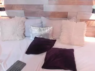 Little Eva's Live Sex Cam Show