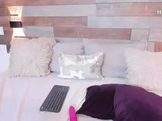 Little Eva's Live Sex Cam Show