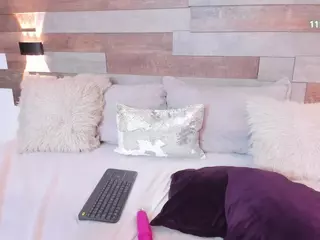 Little Eva's Live Sex Cam Show