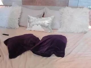 Little Eva's Live Sex Cam Show