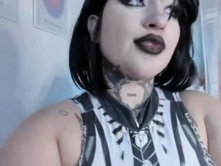 Live cam show with Bella