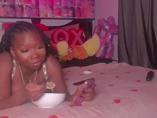 Karlie Kayozz's Live Sex Cam Show