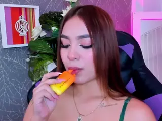 CarolineeGarciaa's Live Sex Cam Show
