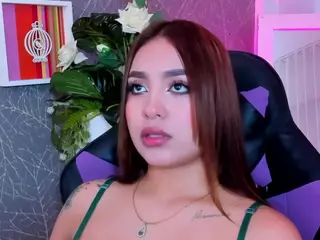 CarolineeGarciaa's Live Sex Cam Show