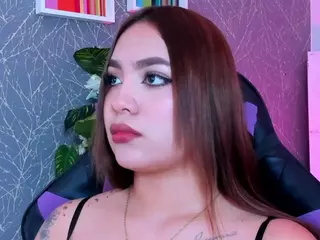CarolineeGarciaa's Live Sex Cam Show