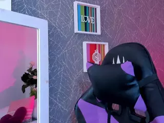 CarolineeGarciaa's Live Sex Cam Show