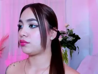 CarolineeGarciaa's Live Sex Cam Show