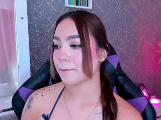 CarolineeGarciaa's Live Sex Cam Show