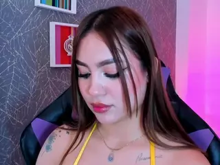 CarolineeGarciaa's Live Sex Cam Show
