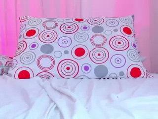 CarolineeGarciaa's Live Sex Cam Show