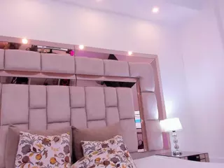 Maye Wells's Live Sex Cam Show