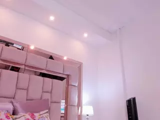 Maye Wells's Live Sex Cam Show