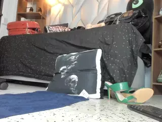 MirandaHaguen's Live Sex Cam Show