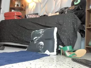MirandaHaguen's Live Sex Cam Show