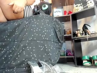 MirandaHaguen's Live Sex Cam Show