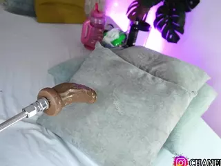 Violetta browm's Live Sex Cam Show