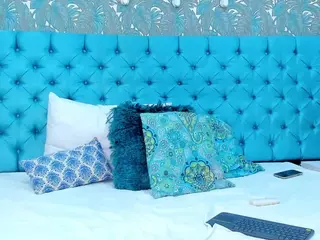 ParisRoa's Live Sex Cam Show