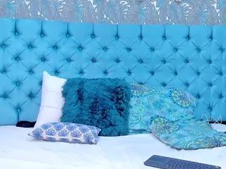 ParisRoa's Live Sex Cam Show