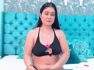 ParisRoa's Live Sex Cam Show