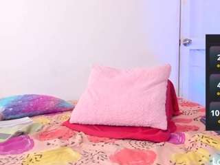 Live cam show with thamarar5