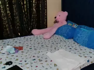 Exotic Smiles's Live Sex Cam Show