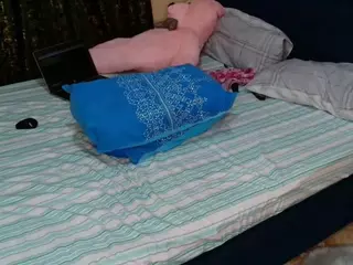 Exotic Smiles's Live Sex Cam Show