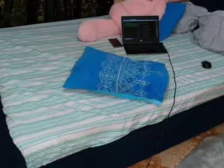 Exotic Smiles's Live Sex Cam Show