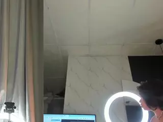 charlottee-4's Live Sex Cam Show