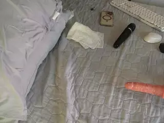 charlottee-4's Live Sex Cam Show