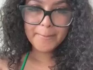 Lia L's Live Sex Cam Show