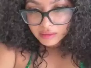 Lia L's Live Sex Cam Show