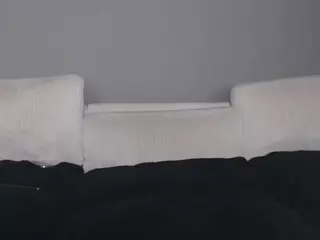 Lia L's Live Sex Cam Show