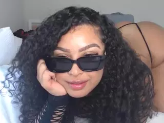 Lia L's Live Sex Cam Show