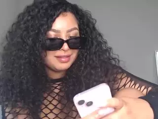 Lia L's Live Sex Cam Show