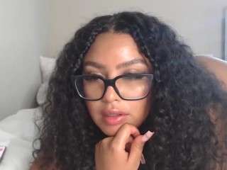Lia L