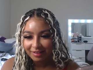 Lia L