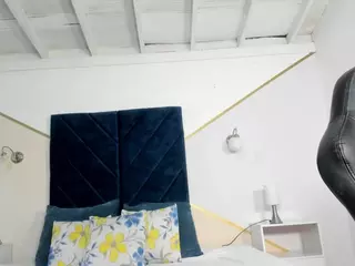Chantal's Live Sex Cam Show