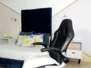 Chantal's Live Sex Cam Show