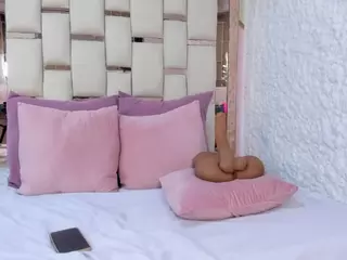 Chantal's Live Sex Cam Show