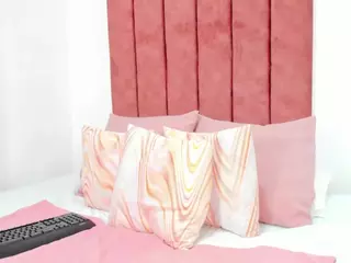 Chantal's Live Sex Cam Show